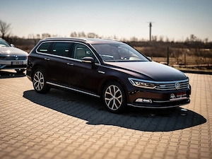 VW Passat 2.0 BiTdi 240 Cai 4Motion  - imagine 2
