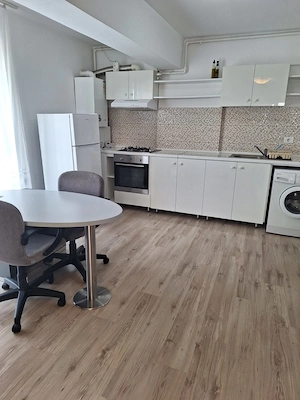 Apartament 2 camere | balcon mare 9 mp | parcare proprietate privată | zona Grand Arena | bloc nou - imagine 3