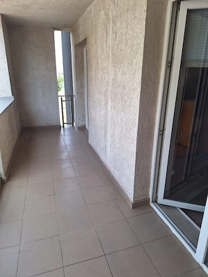 Apartament 2 camere | balcon mare 9 mp | parcare proprietate privată | zona Grand Arena | bloc nou - imagine 7
