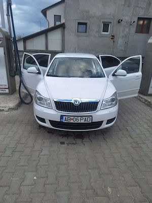 Vând Skoda Octavia  - imagine 2