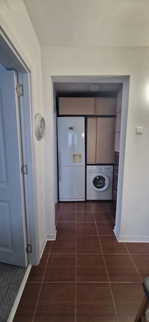    Apartament 3 camere decomandat de închiriat   Zona Nord (Matei Basarab), lângă Liceul Pedagogic - imagine 3