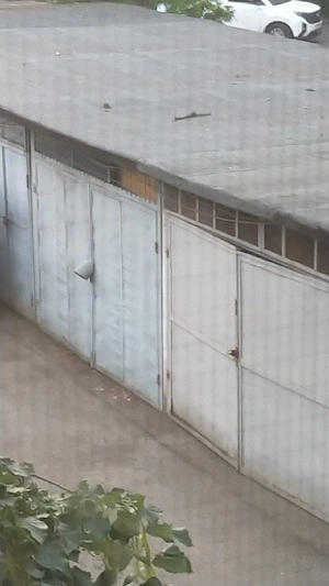 inchiriez garaj