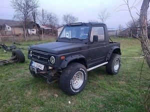 Dezmembrez Suzuki Samurai 