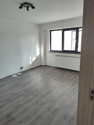 Proprietar - Vând apartament 3 camere DECOMANDAT, 75 mp, în Brăila (Cartier Vidin)