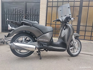 Aprilia Scarabeo 250c - imagine 3