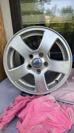 Jante originale Volvo XC30 15 inch 5x108