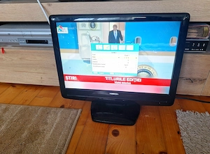 Televizor LCD Toshiba 19" (48 cm) + telecomandă, functional