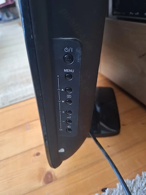 Televizor LCD Toshiba 19" (48 cm) + telecomandă, functional - imagine 3