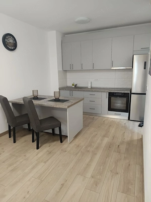Inchiriez apartament in regim hotelier la ADORA PARK