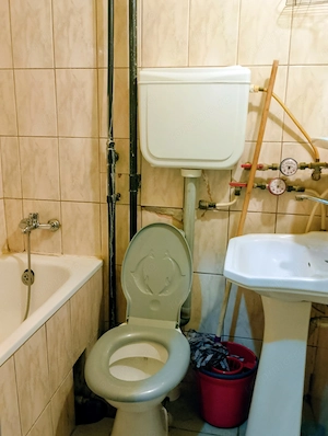 CI651 Garsoniera zona UMT,etaj 2,bloc izolat