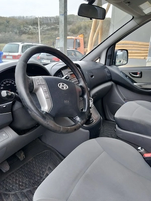 Hyundai H1 2.5 Diesel   8 locuri   2 - imagine 6