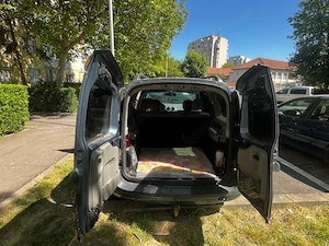 Dacia Logan MCV 1.6 16V 116cai an 2007 7 locuri benzină  - imagine 8