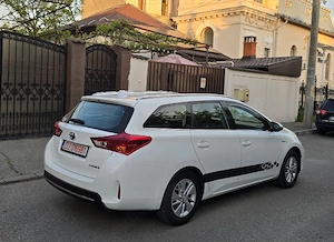 Toyota Hybrid Cutie Automata 1.8 benzina Camera Senzori Clima - imagine 3