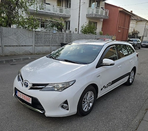 Toyota Hybrid Cutie Automata 1.8 benzina Camera Senzori Clima