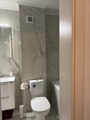 Vând apartament la cheie  - imagine 9