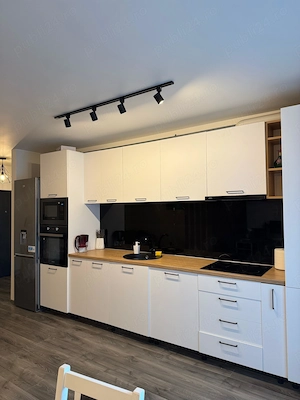 Vând apartament la cheie  - imagine 3