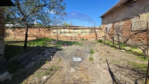 Casă / Vilă cu 3 camere de vânzare în zona Central - imagine 2