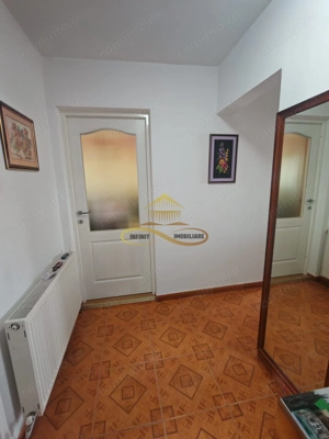 Vand apartament 3 camere decomandate – zonă Ștefan cel Mare - imagine 6