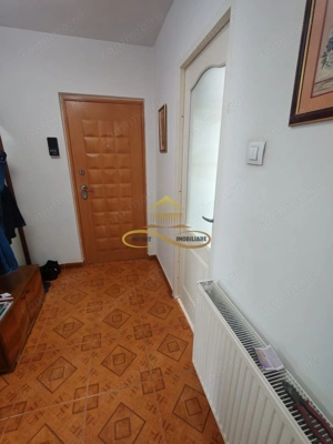 Vand apartament 3 camere decomandate – zonă Ștefan cel Mare - imagine 3
