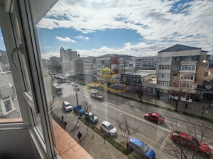 Vand apartament 3 camere decomandate – zonă Ștefan cel Mare - imagine 11