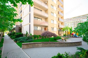 Apartament cu 2 camere la Urban Coresi, două balcoane, parcare + boxă - imagine 11