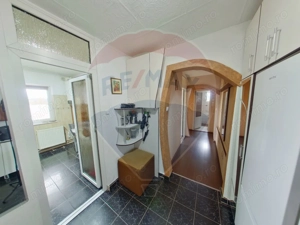 Apartament cu 3 Camere Decomandat – pe Strada George Coșbuc - imagine 7
