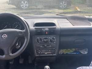 Opel Corsa 1.0 12V 2000    bună pentru piese sau repar - imagine 3