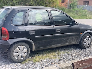 Opel Corsa 1.0 12V 2000    bună pentru piese sau repar - imagine 2