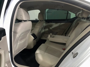 Skoda Superb - imagine 11