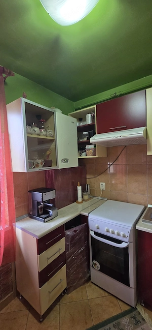 vând apartament cu o cameră  - imagine 2