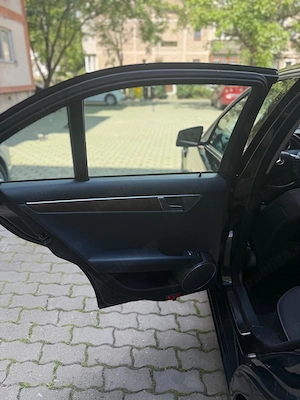 De vanzare Mercedes c class. - imagine 9