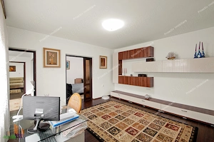 Casa situata in Galati, zona excelenta, la Cheie! - imagine 16