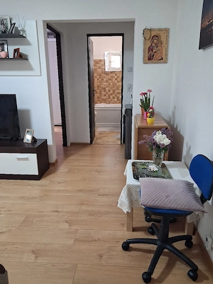 Vand apartament 2 camere - imagine 6