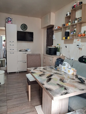 Vand apartament 2 camere - imagine 7