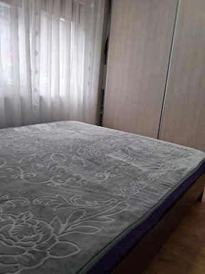Vand apartament 2 camere - imagine 8