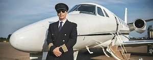 Tanar Pilot, cu rezidenta in Dubai doresc relatie relaxanta.