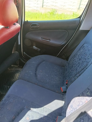 Vând mașina Peugeot 206 - imagine 5