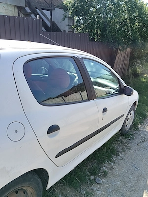 Vând mașina Peugeot 206 - imagine 3
