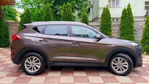         Hyundai Tucson 1.7CRDi 116cp Comfort ISG 2WD 2016.04 recent import 241000 km reali carte ser - imagine 7