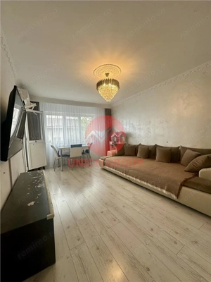 Apartamente 3 Camere Decomandat, Etaj 2, Zona KM 5 - imagine 7