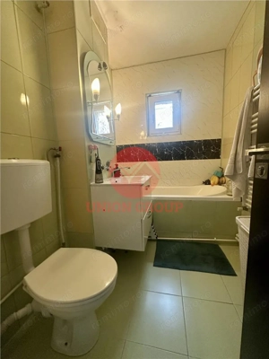Apartamente 3 Camere Decomandat, Etaj 2, Zona KM 5 - imagine 16