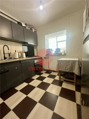 Apartamente 3 Camere Decomandat, Etaj 2, Zona KM 5 - imagine 4