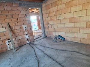 Casa la rosu ,zona rezidentiala Beclean  - imagine 5