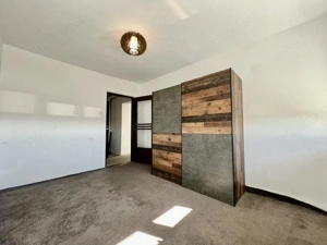 Apartament 3 camere, decomandat, 70 mp utili - zona Sagului - imagine 5