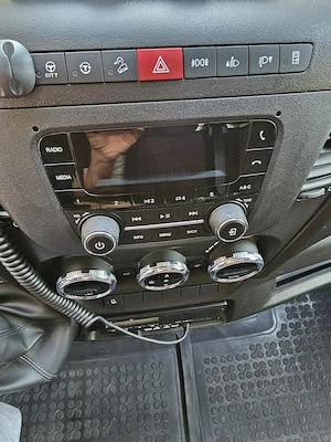 Vand Iveco Daily 35C18 cub + lift 1 to - imagine 8