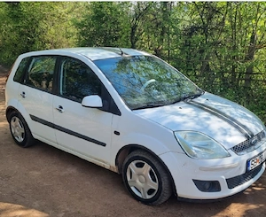 Vând Ford Fiesta 2006 1,6 tdci - imagine 3
