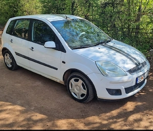 Vând Ford Fiesta 2006 1,6 tdci - imagine 5