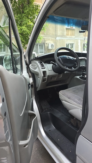 Renault Trafic 2 - imagine 4