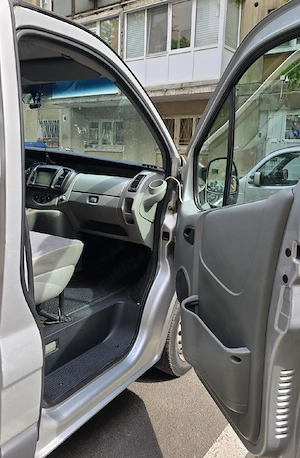 Renault Trafic 2 - imagine 8