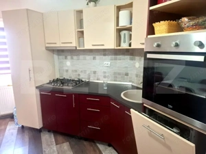 APARTAMENT CU 3 CAMERE DECOMANDAT SUPERB - imagine 8